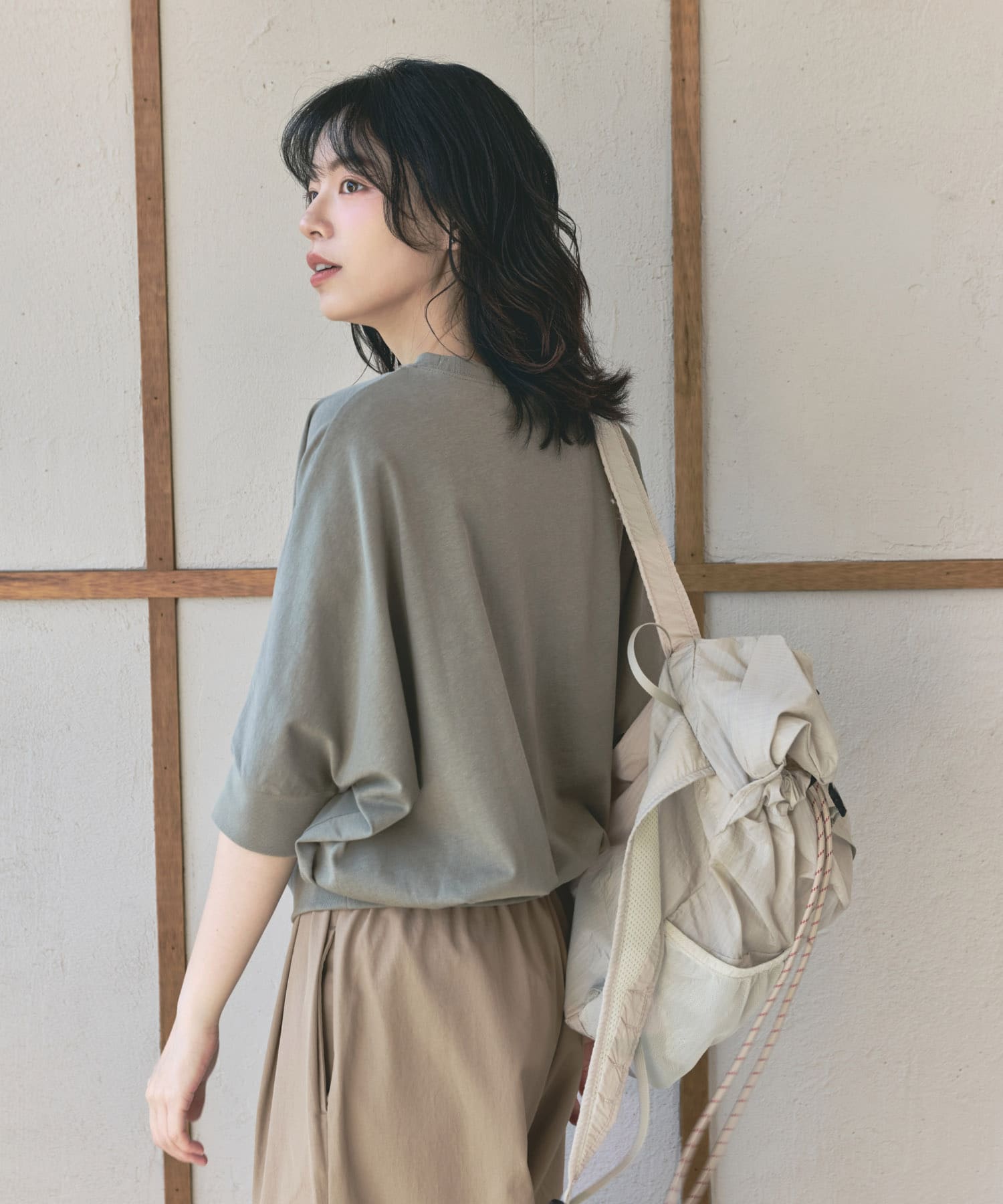 Look 3 左側穿搭一