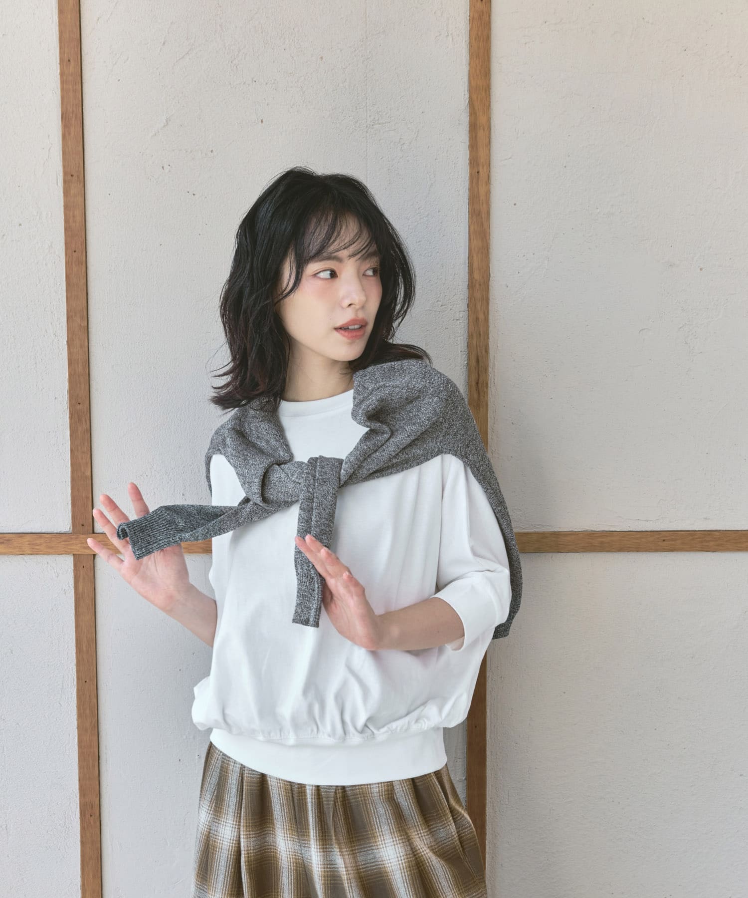 Look 3 右側穿搭一