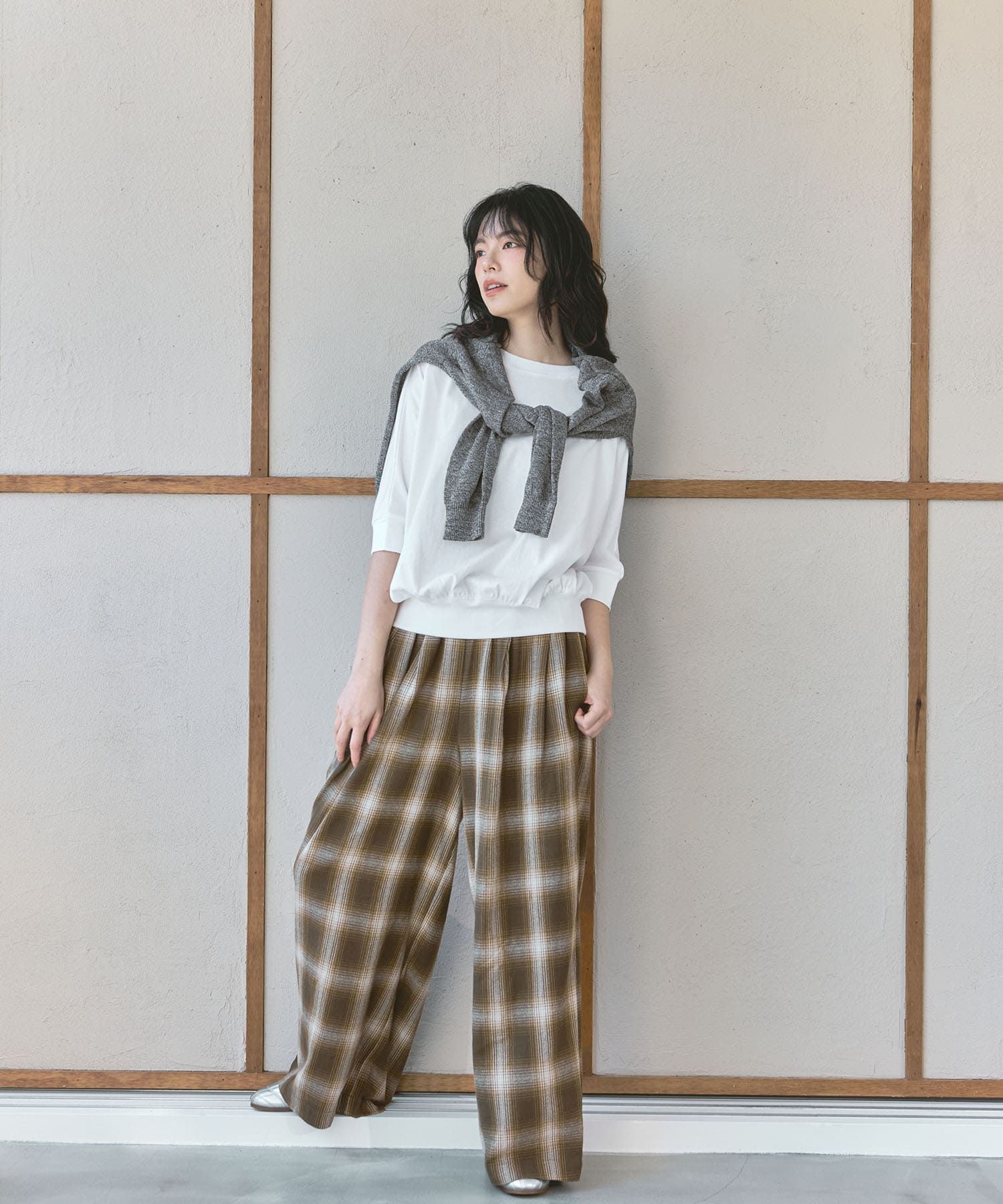 Look 3 右側穿搭二