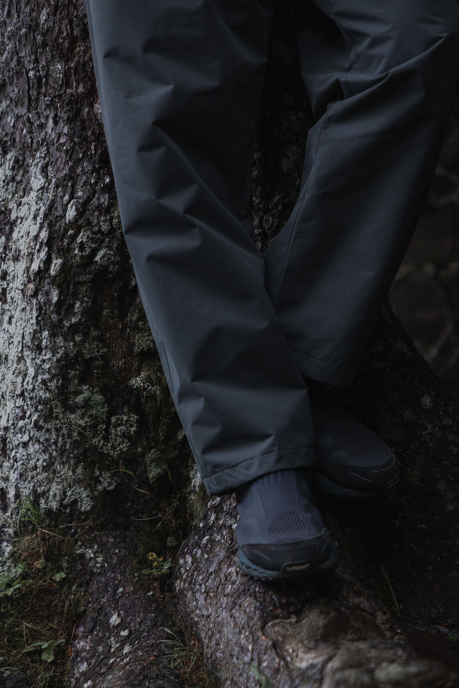 別注 GORE-TEX WINDSTOPPER 運動風長褲穿搭照 4